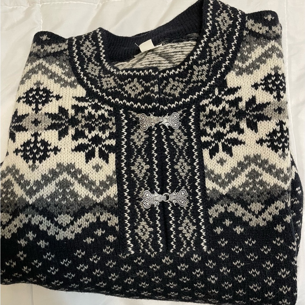 Wool Jacquard Reindeer Pattern Black and White Nordic Sweater Size Medium